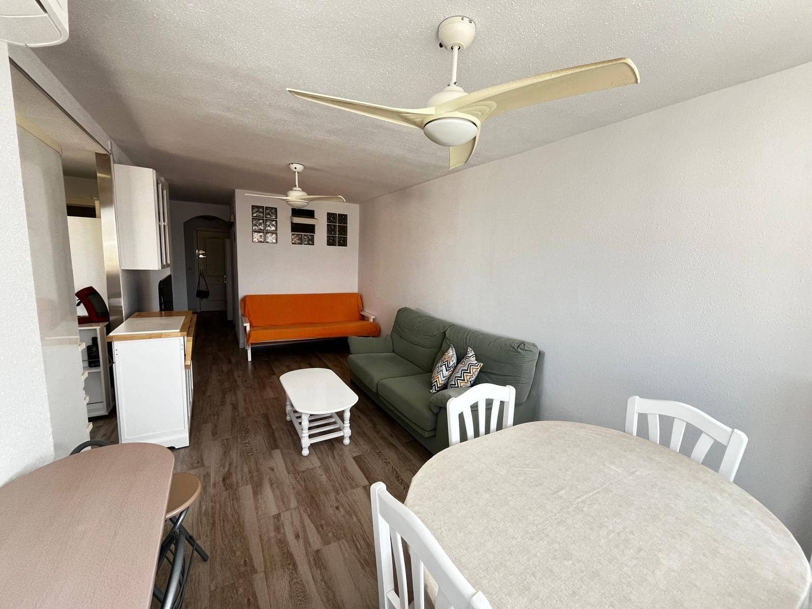 Piso de 2 habitaciones en La Manga del Mar Menor en venta con piscina garaje - 189.000 € (Ref: 10017526)