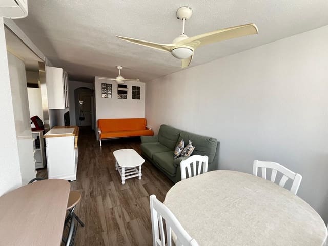 Piso de 2 habitaciones en La Manga del Mar Menor en venta con piscina garaje - 189.000 € (Ref: 10017526)