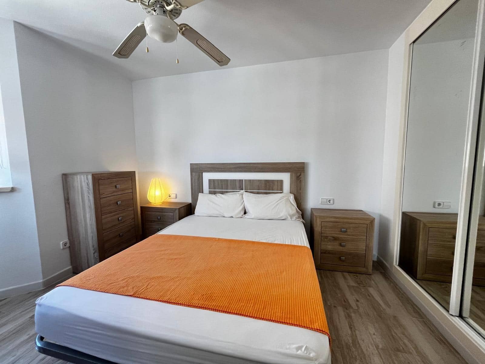Piso de 2 habitaciones en La Manga del Mar Menor en venta con piscina garaje - 189.000 € (Ref: 10017526)