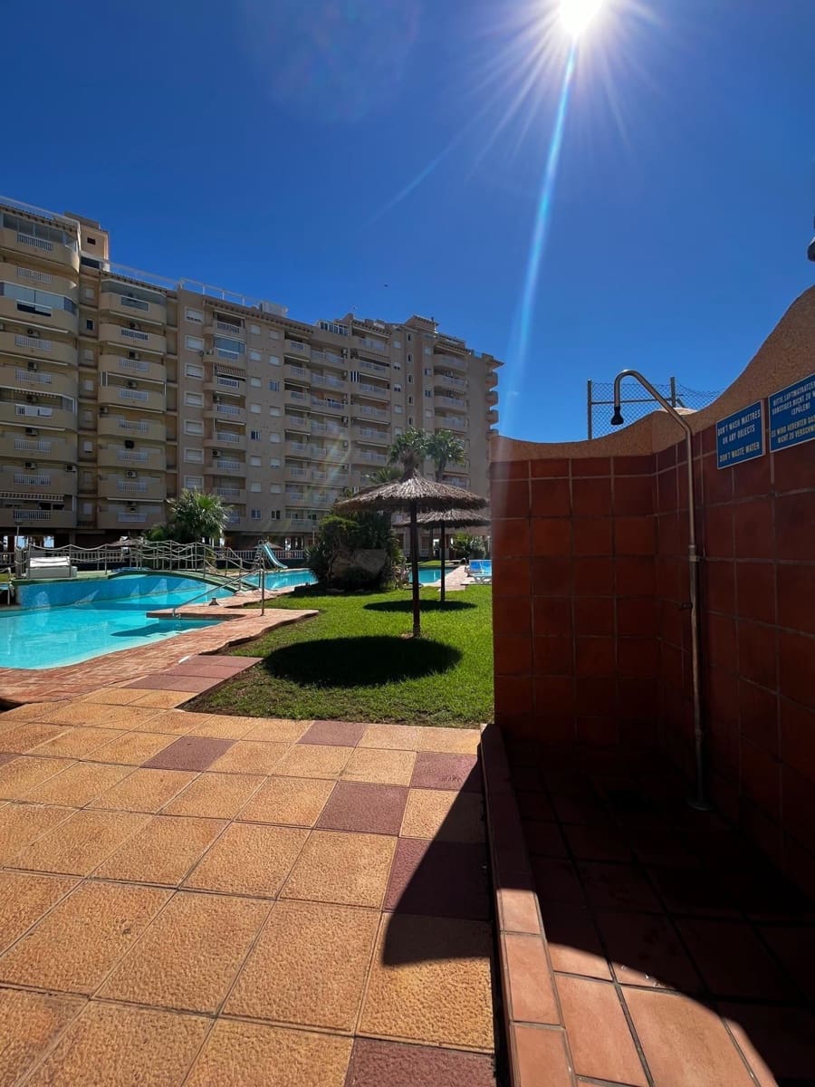 2 makuuhuone Huoneisto myytävänä paikassa La Manga del Mar Menor mukana uima-altaan 
autotalli - 170 000 € (Ref: 10115879)