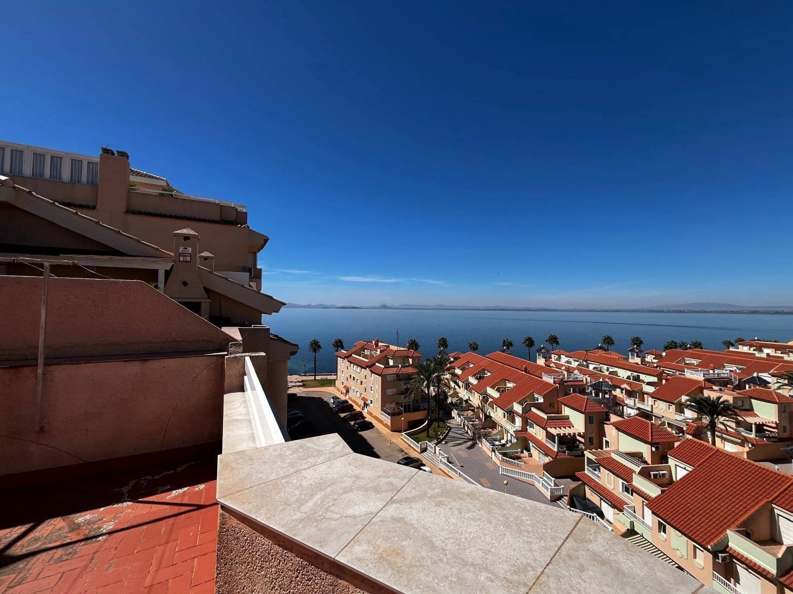 2 makuuhuone Huoneisto myytävänä paikassa La Manga del Mar Menor mukana uima-altaan 
autotalli - 170 000 € (Ref: 10115879)