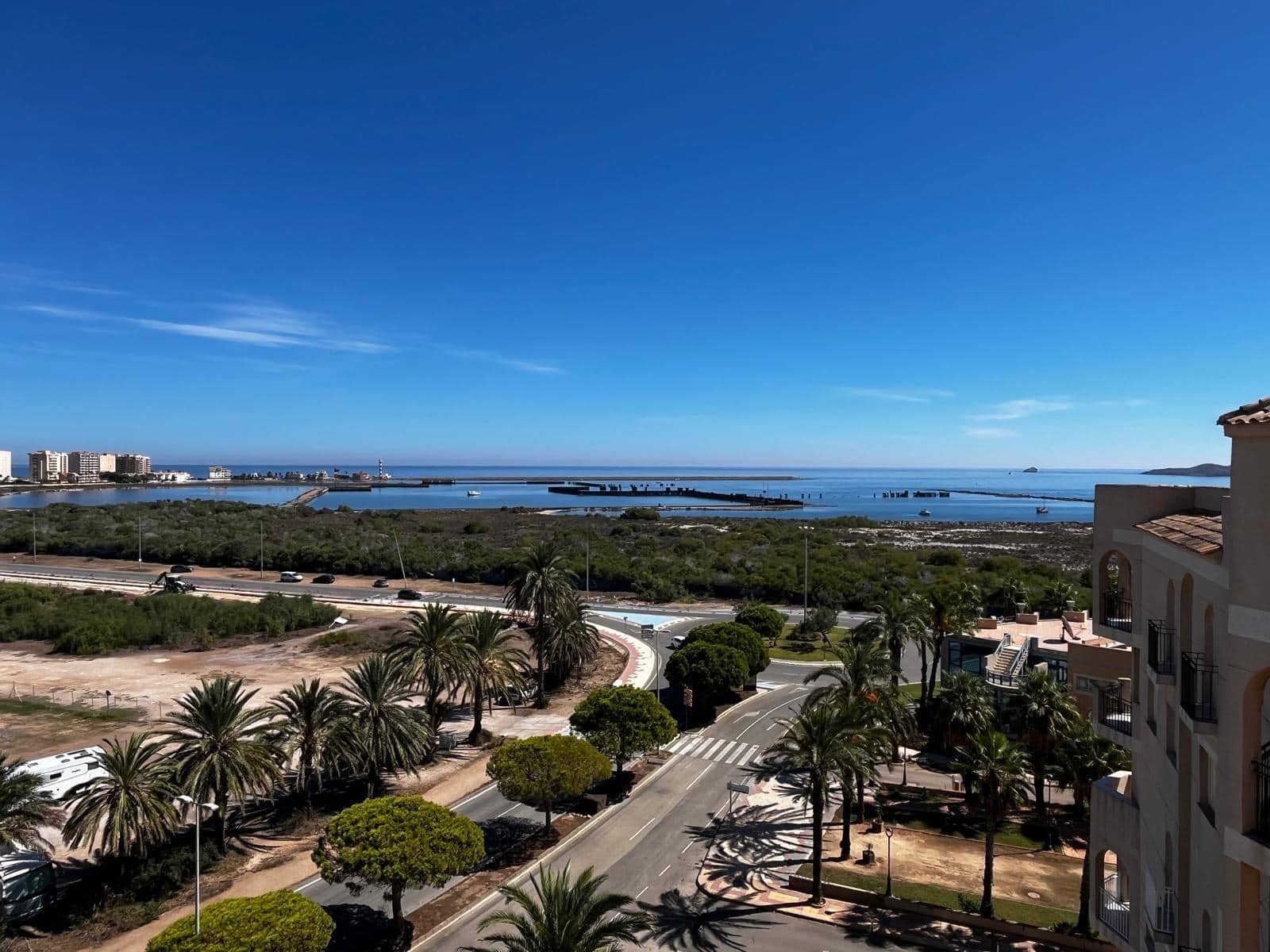 2 makuuhuone Huoneisto myytävänä paikassa La Manga del Mar Menor mukana uima-altaan 
autotalli - 170 000 € (Ref: 10115879)