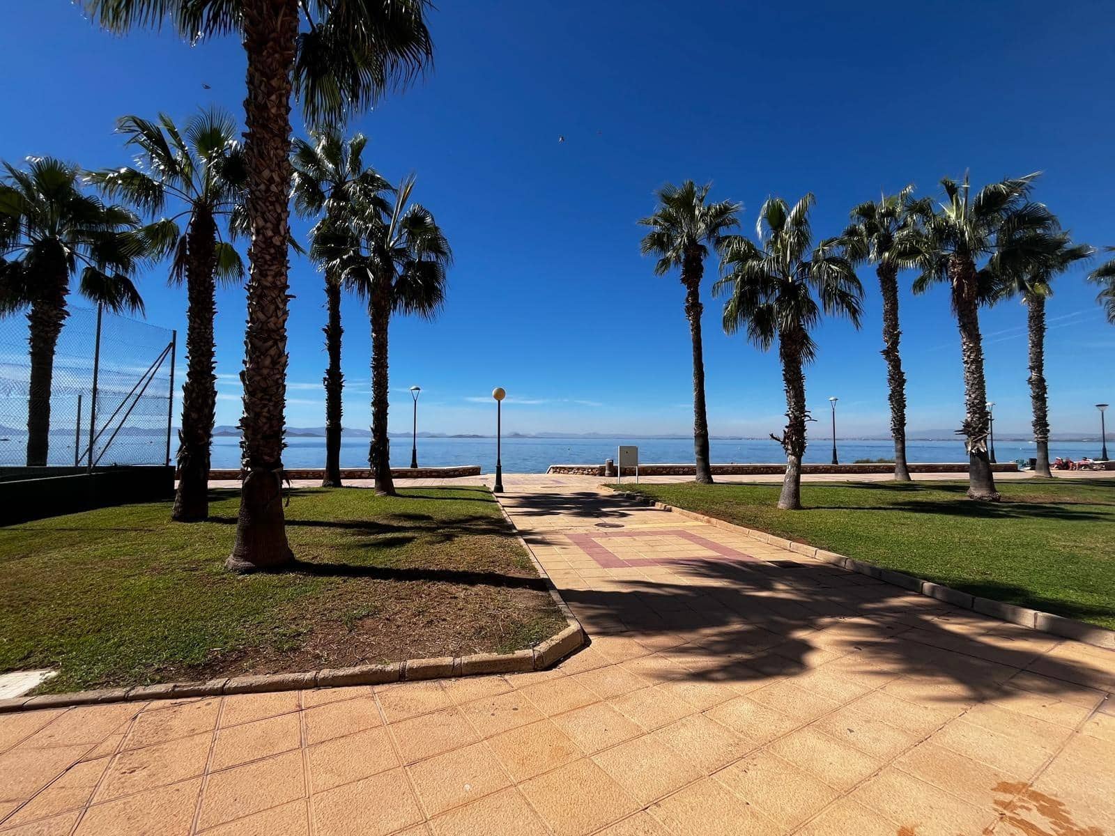 2 makuuhuone Huoneisto myytävänä paikassa La Manga del Mar Menor mukana uima-altaan 
autotalli - 170 000 € (Ref: 10115879)