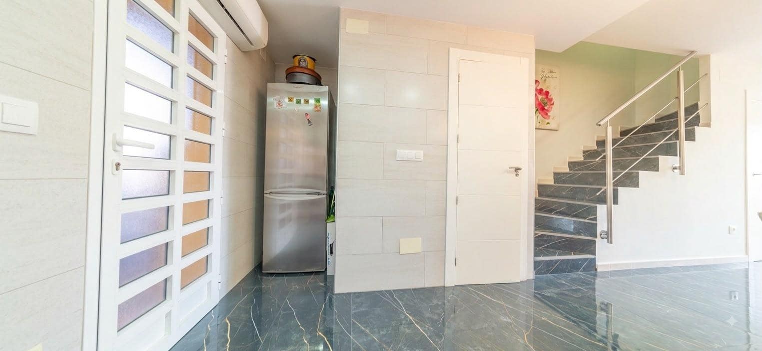 Apartamento de 3 habitaciones en Santiago de la Ribera en venta con piscina garaje - 224.000 € (Ref: 10157921)