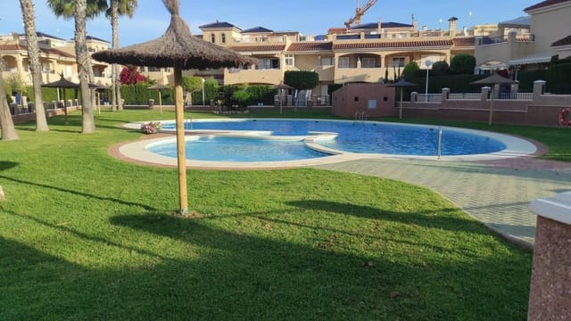 2 sypialnia Dom blizniak na sprzedaż w Pilar de la Horadada z basenem garażem - 207 000 € (Ref: 10166686)