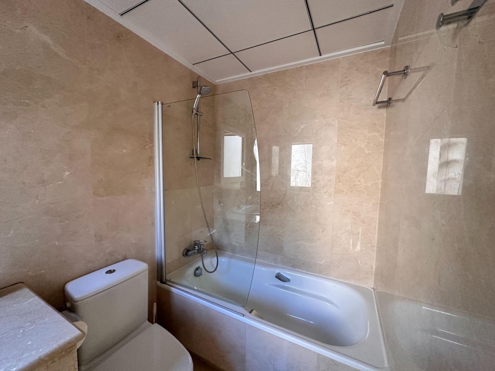 2 slaapkamer Rijtjeshuis te koop in Roda met garage - € 208.000 (Ref: 9807925)