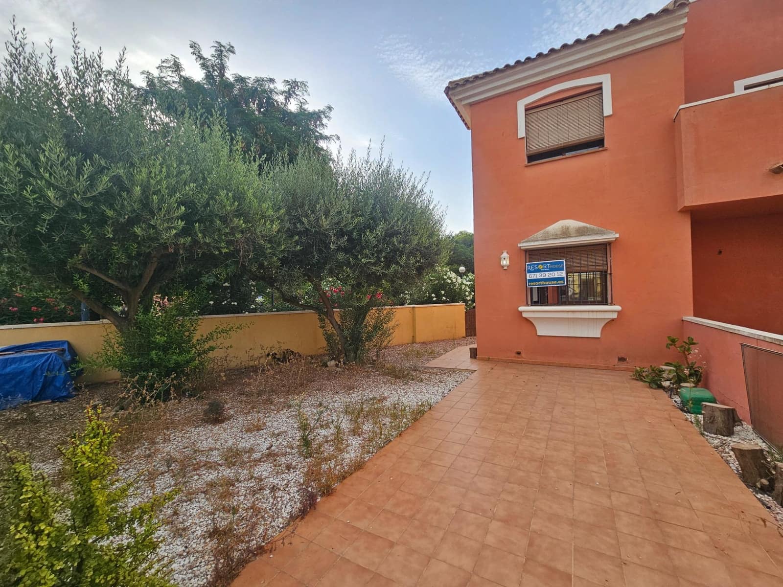Bungalow de 2 habitaciones en Roda en venta con piscina - 178.000 € (Ref: 9915788)