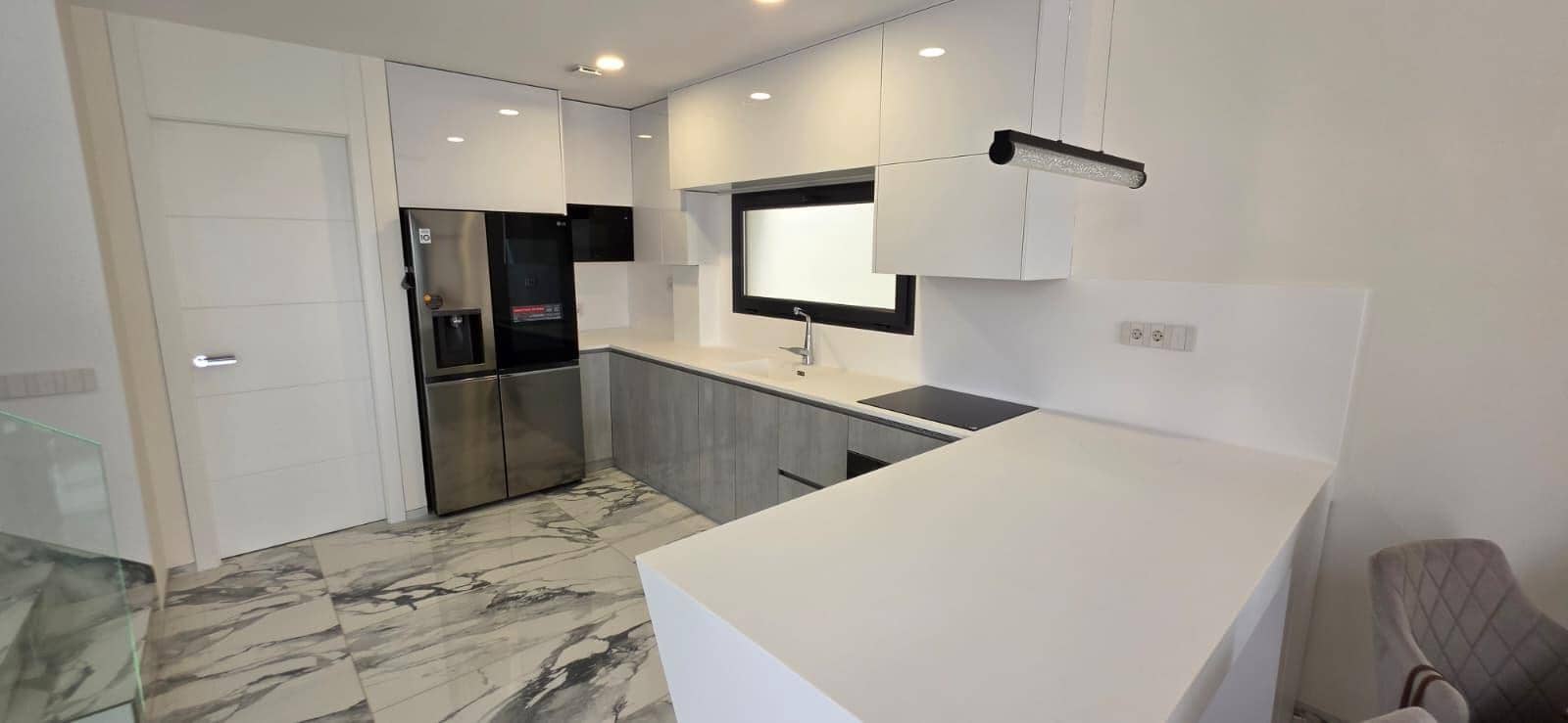 5 bedroom Villa for sale in Torrevieja with pool garage - € 1,600,000 (Ref: 9936367)