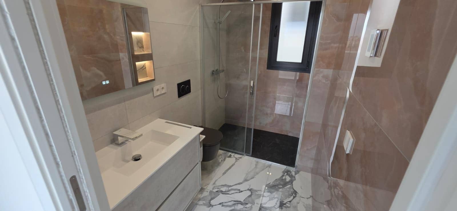 5 bedroom Villa for sale in Torrevieja with pool garage - € 1,600,000 (Ref: 9936367)