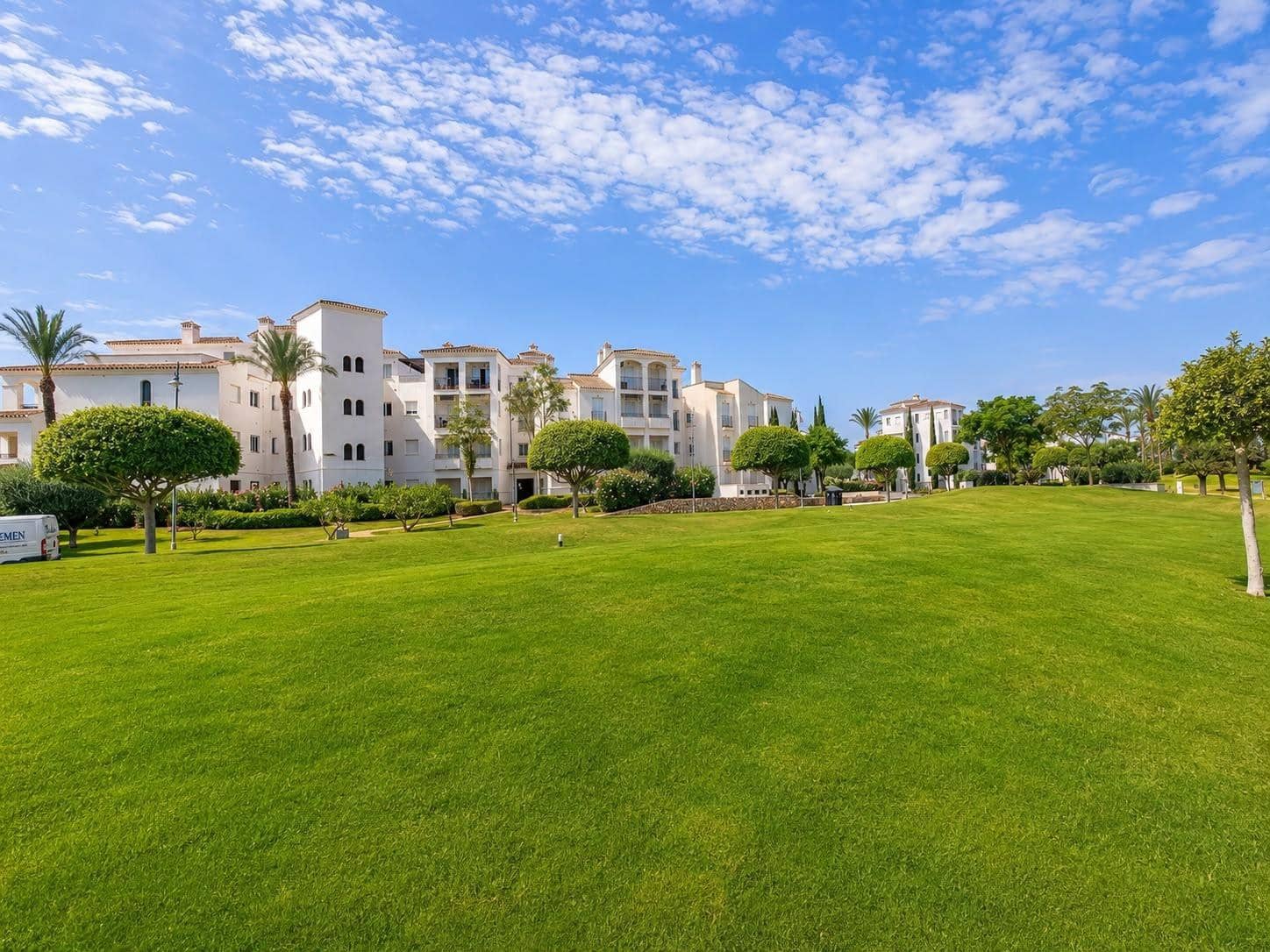 3 makuuhuone Huoneisto myytävänä paikassa La Torre Golf Resort mukana uima-altaan 
autotalli - 189 900 € (Ref: 9966629)