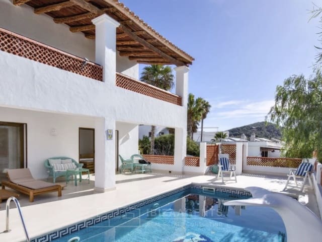 3 slaapkamer Villa te koop in Nuestra Señora de Jesus, Santa Eulalia / Santa Eularia met zwembad - € 2.450.000 (Ref: 10064035)
