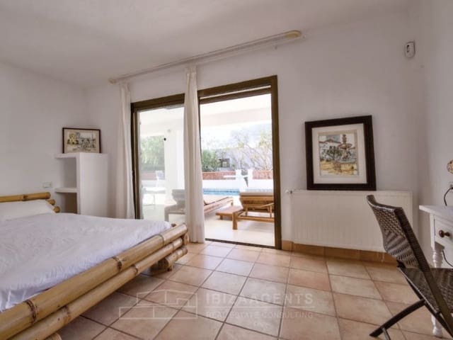 3 slaapkamer Villa te koop in Nuestra Señora de Jesus, Santa Eulalia / Santa Eularia met zwembad - € 2.450.000 (Ref: 10064035)