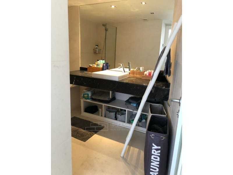 2 slaapkamer Appartement te koop in Ibiza dorp met garage - € 1.260.000 (Ref: 10115606)