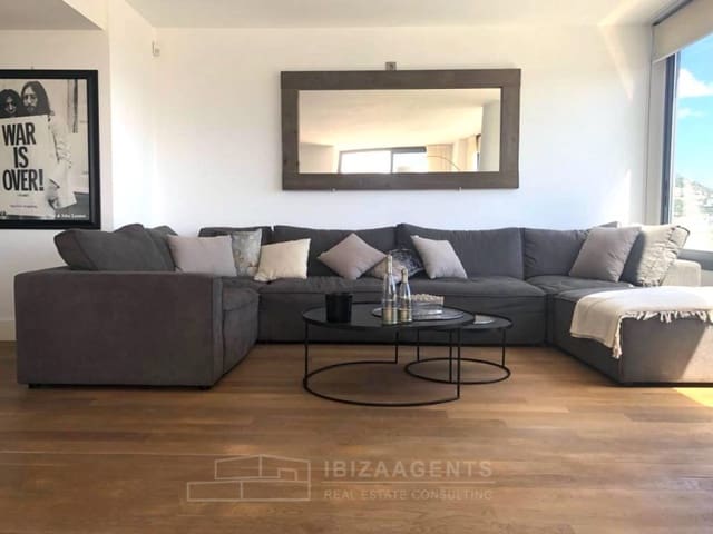 2 slaapkamer Appartement te koop in Ibiza dorp met garage - € 1.260.000 (Ref: 10115606)