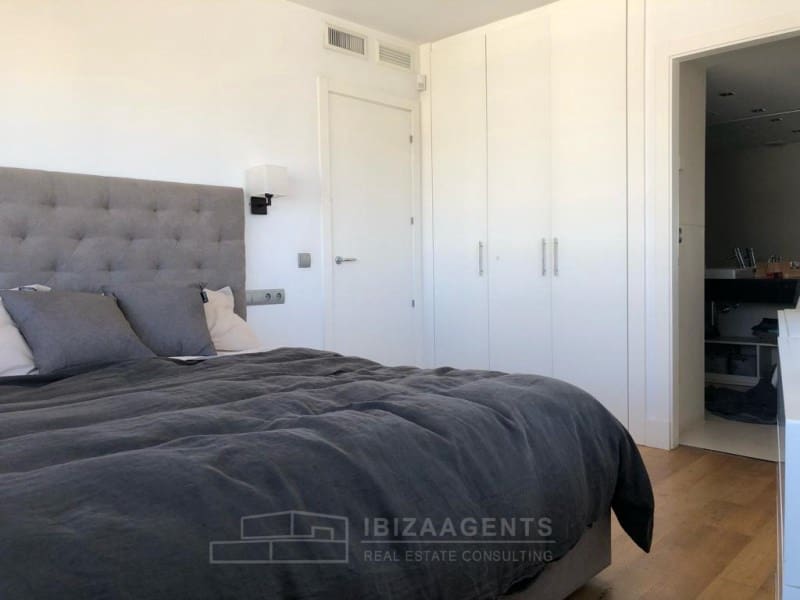 2 slaapkamer Appartement te koop in Ibiza dorp met garage - € 1.260.000 (Ref: 10115606)