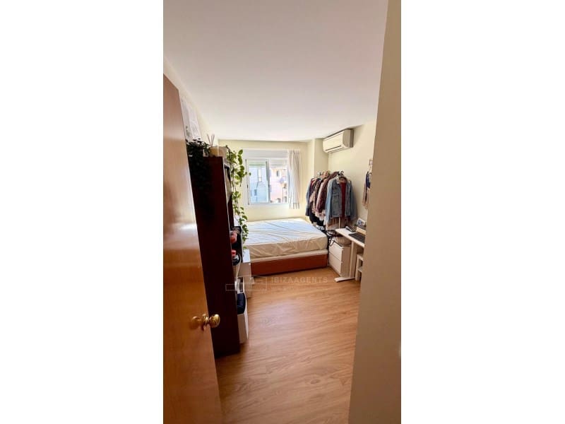 Apartamento de 2 habitaciones en Ibiza / Eivissa ciudad en venta con piscina garaje - 635.000 € (Ref: 10148477)