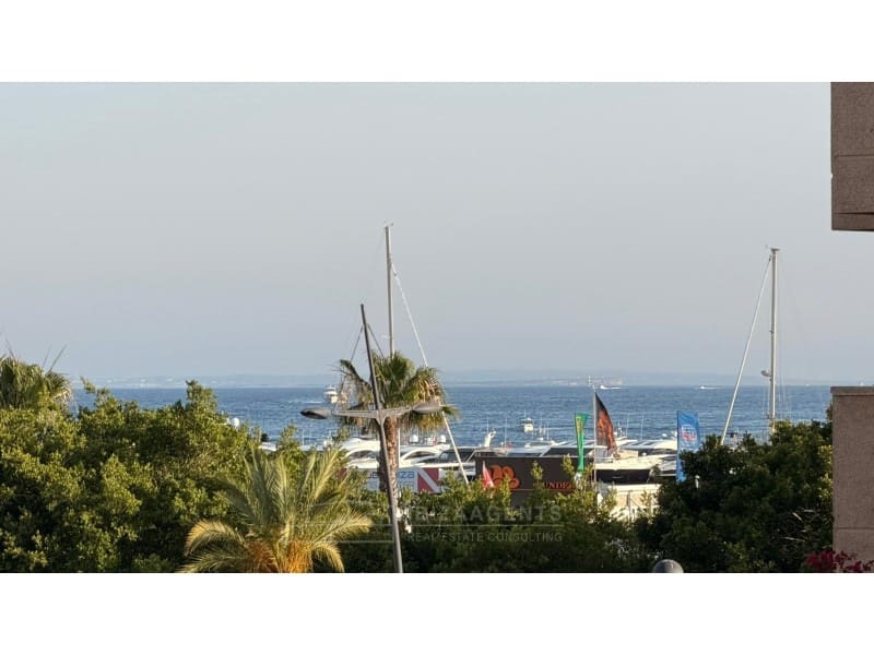 Apartamento de 2 habitaciones en Ibiza / Eivissa ciudad en venta con piscina garaje - 635.000 € (Ref: 10148477)