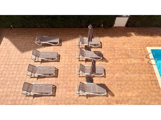 Apartamento de 2 habitaciones en Ibiza / Eivissa ciudad en venta con piscina garaje - 635.000 € (Ref: 10148477)