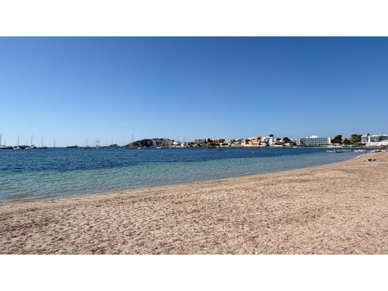 Apartamento de 2 habitaciones en Ibiza / Eivissa ciudad en venta con piscina garaje - 635.000 € (Ref: 10148477)
