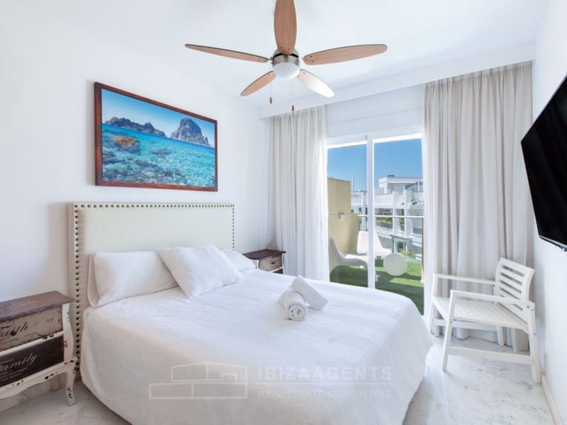 3 bedroom Semi-detached Villa for sale in Illa Plana with garage - € 1,150,000 (Ref: 5082123)