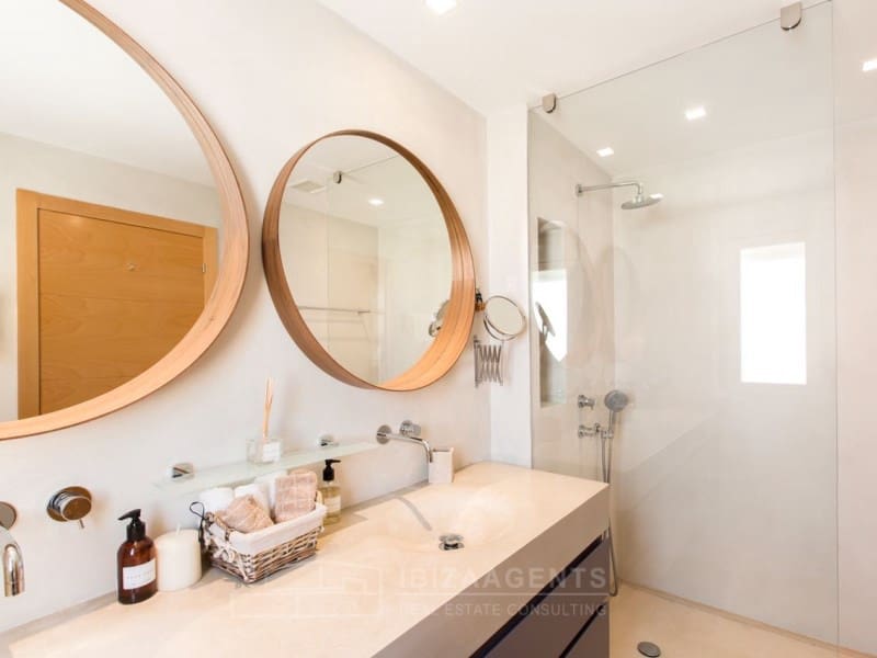 3 bedroom Semi-detached Villa for sale in Illa Plana with garage - € 1,150,000 (Ref: 5082123)