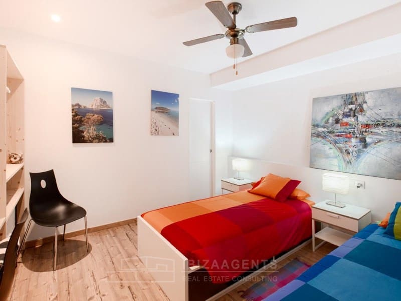 3 bedroom Semi-detached Villa for sale in Illa Plana with garage - € 1,150,000 (Ref: 5082123)