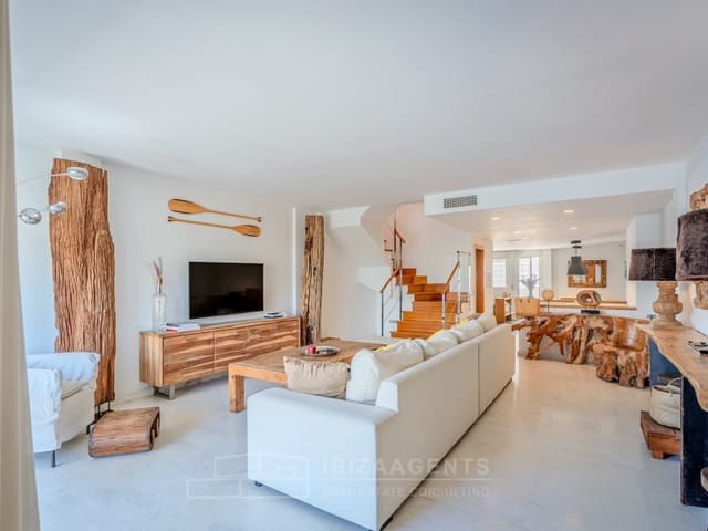 3 soveværelse Semi-Rækkehus til salg i Illa Plana, Ibiza by med garage - € 1.150.000 (Ref: 5082123)