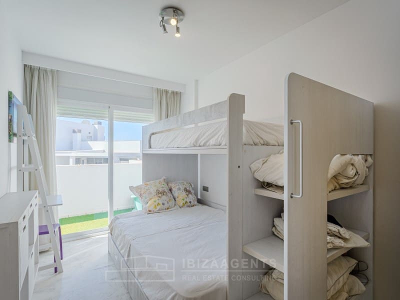 3 makuuhuone Paritalo myytävänä paikassa Illa Plana mukana 
autotalli - 1 150 000 € (Ref: 5082123)