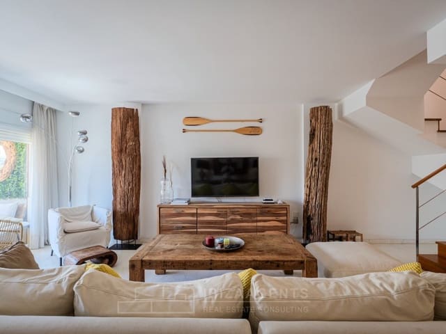 3 soveværelse Semi-Rækkehus til salg i Illa Plana, Ibiza by med garage - € 1.150.000 (Ref: 5082123)