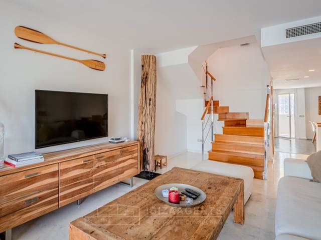 3 soveværelse Semi-Rækkehus til salg i Illa Plana, Ibiza by med garage - € 1.150.000 (Ref: 5082123)