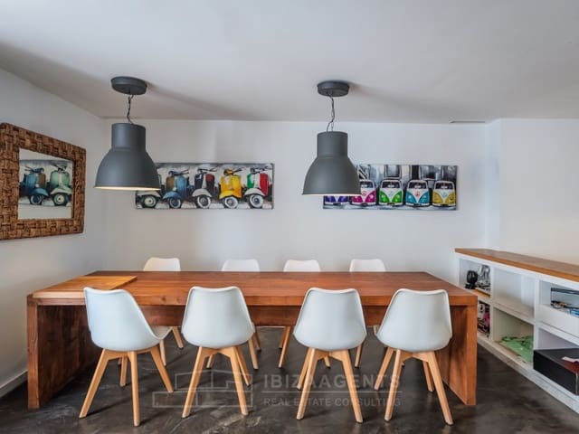 3 soveværelse Semi-Rækkehus til salg i Illa Plana, Ibiza by med garage - € 1.150.000 (Ref: 5082123)