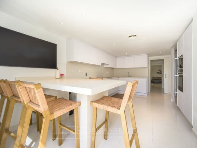 5 soverom Leilighet til salgs i Talamanca, Ibiza by med svømmebasseng garasje - € 1 995 000 (Ref: 7203823)