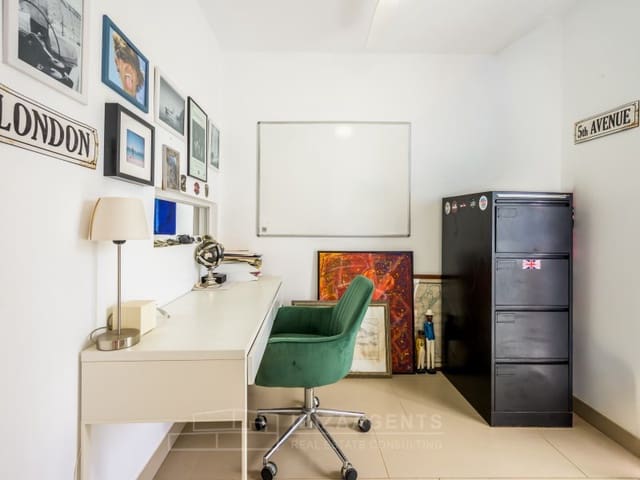 5 soverom Leilighet til salgs i Talamanca, Ibiza by med svømmebasseng garasje - € 1 995 000 (Ref: 7203823)