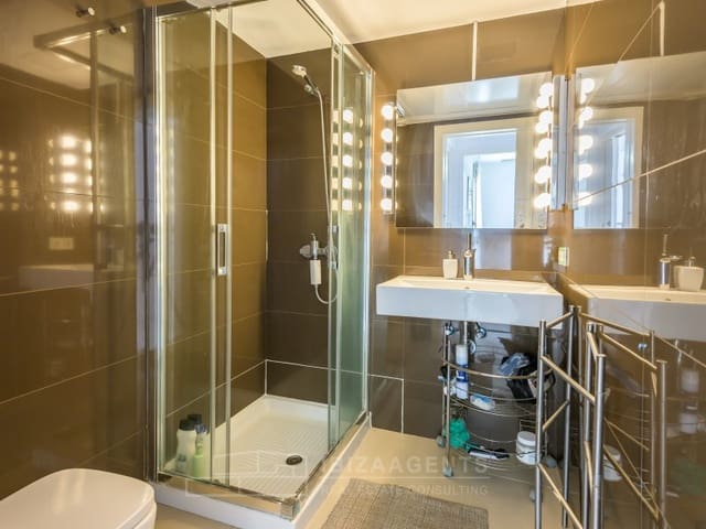 5 soverom Leilighet til salgs i Talamanca, Ibiza by med svømmebasseng garasje - € 1 995 000 (Ref: 7203823)