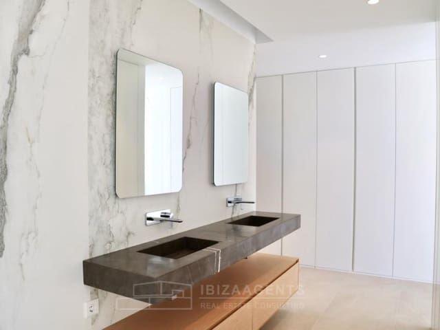 5 quarto Moradia para venda em Nuestra Señora de Jesus, Santa Eulalia / Santa Eularia com piscina garagem - 2 950 000 € (Ref: 7527564)