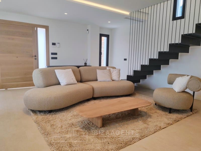 3 slaapkamer Villa te koop in Nuestra Senora de Jesus met zwembad - € 2.100.000 (Ref: 8244126)