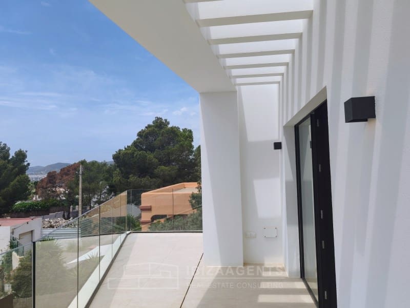 3 slaapkamer Villa te koop in Nuestra Senora de Jesus met zwembad - € 2.100.000 (Ref: 8244126)