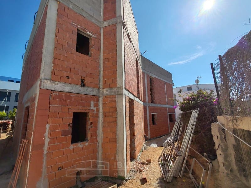 4 slaapkamer Villa te koop in Nuestra Senora de Jesus met zwembad - € 2.950.000 (Ref: 8244128)