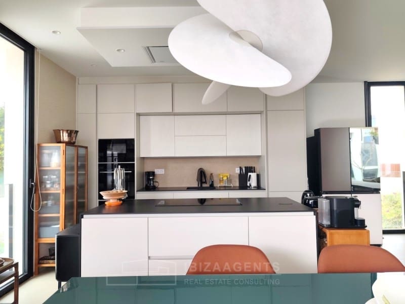 4 soverom Villa til salgs i Nuestra Senora de Jesus med svømmebasseng garasje - € 4 500 000 (Ref: 8244128)