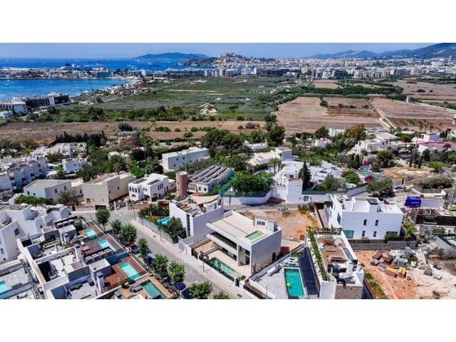 4 soverom Villa til salgs i Nuestra Señora de Jesus, Santa Eulalia / Santa Eularia med svømmebasseng garasje - € 4 500 000 (Ref: 8244128)