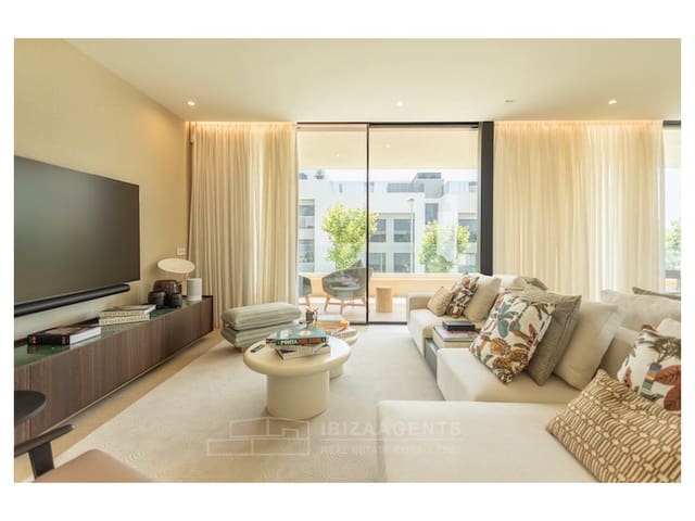 4 Zimmer Villa zu verkaufen in Nuestra Señora de Jesus, Santa Eulalia / Santa Eularia mit Pool Garage - 4.500.000 € (Ref: 8244128)