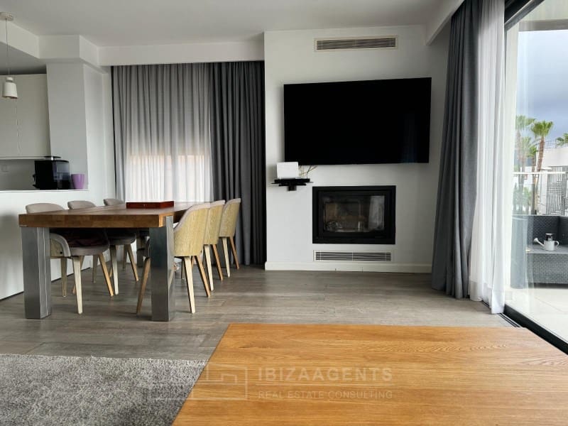 3 makuuhuone Huoneisto myytävänä paikassa Santa Eulalia / Santa Eularia mukana uima-altaan - 1 400 000 € (Ref: 8490931)