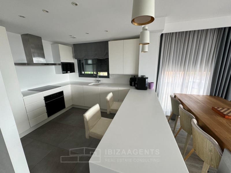 3 makuuhuone Huoneisto myytävänä paikassa Santa Eulalia / Santa Eularia mukana uima-altaan - 1 400 000 € (Ref: 8490931)