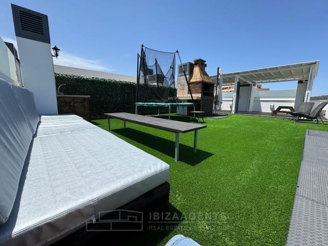 Apartamento de 3 habitaciones en Santa Eulalia / Santa Eularia en venta con piscina - 1.400.000 € (Ref: 8490931)