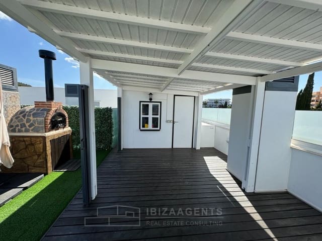 Apartamento de 3 habitaciones en Santa Eulalia / Santa Eularia en venta con piscina - 1.400.000 € (Ref: 8490931)