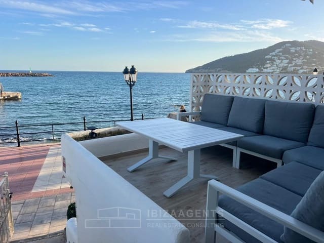 2 slaapkamer Appartement te koop in Santa Eulalia / Santa Eularia - € 795.000 (Ref: 8812395)