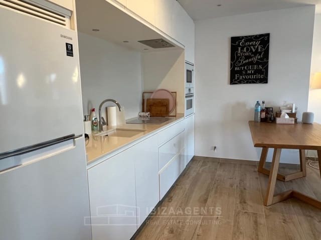 2 slaapkamer Appartement te koop in Santa Eulalia / Santa Eularia - € 795.000 (Ref: 8812395)