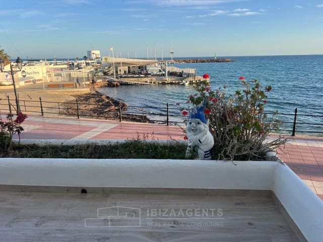 2 slaapkamer Appartement te koop in Santa Eulalia / Santa Eularia - € 795.000 (Ref: 8812395)