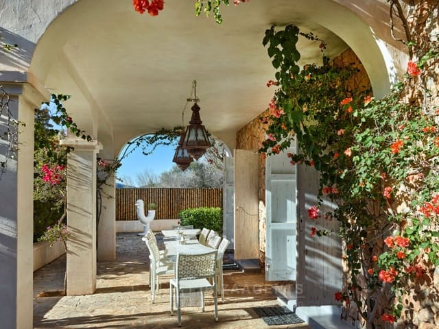 7 makuuhuone Huvila myytävänä paikassa Sant Jordi de Ses Salines, San Jose / Sant Josep de Sa Talaia mukana uima-altaan - 3 850 000 € (Ref: 9173487)