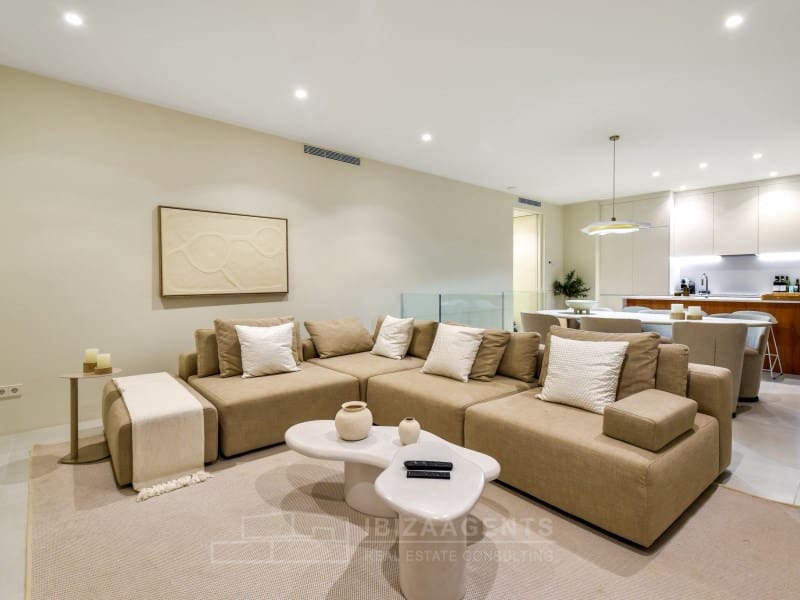 4 bedroom Apartment for sale in Ibiza / Eivissa town - € 1,700,000 (Ref: 9208580)